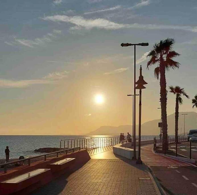 Casa Eleonora: A 5 Min Dal Mare + Free Parking Apartment Ventimiglia Luaran gambar
